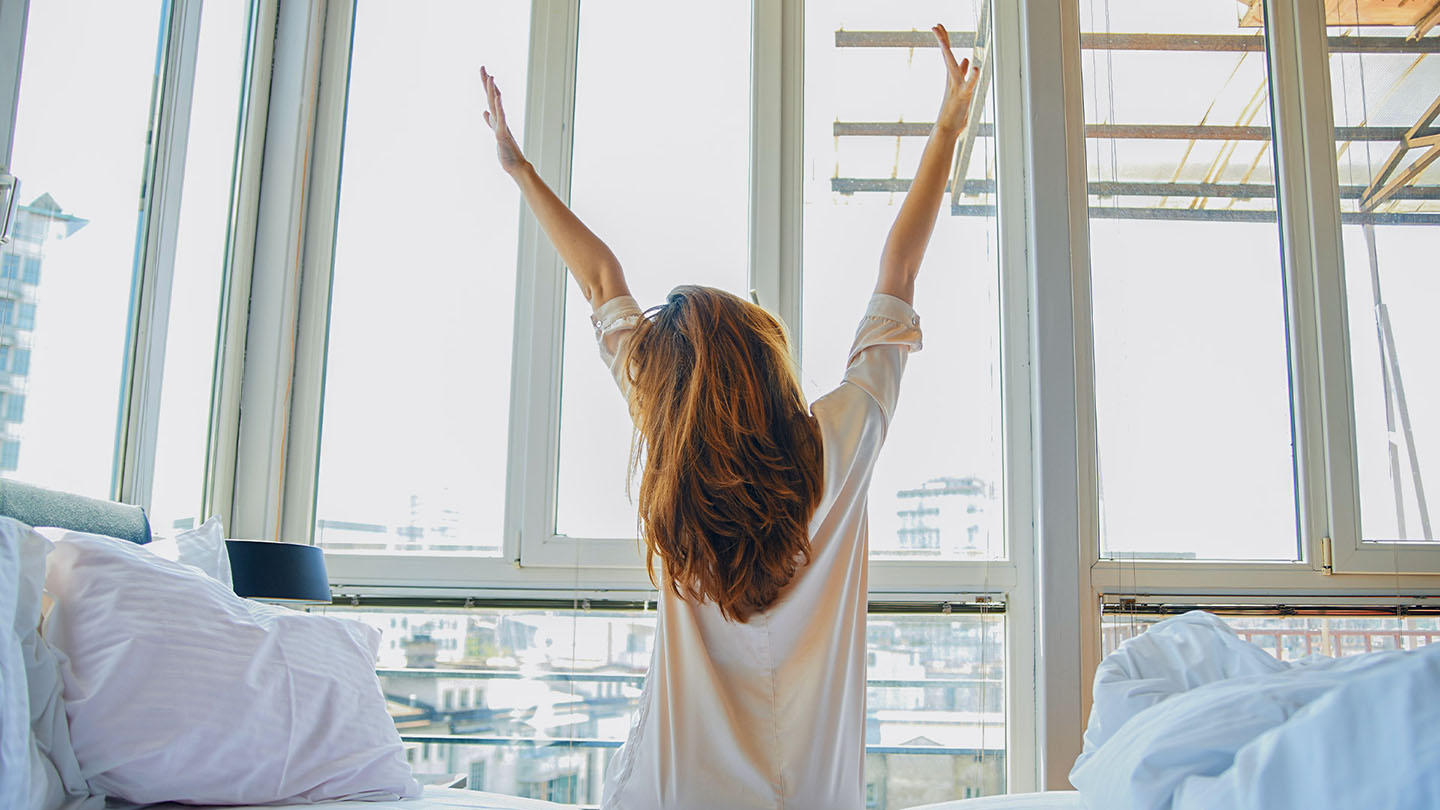 Pabudimas prie lango; poilsis yra raktas į atsigavimą po ligos.