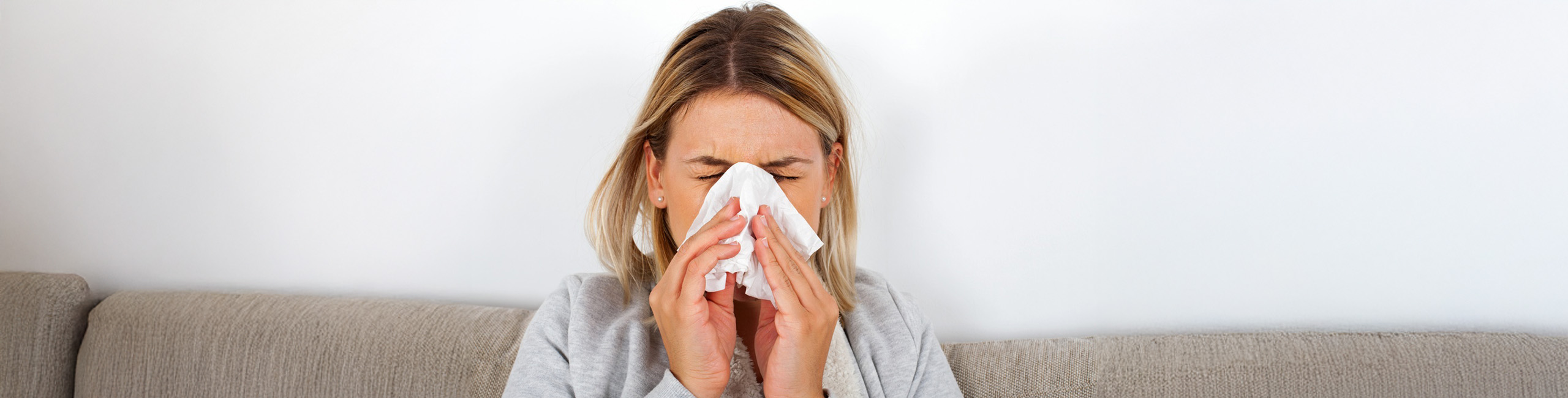 Serganti moteris, skirtumas tarp peršalimo ir gripo.